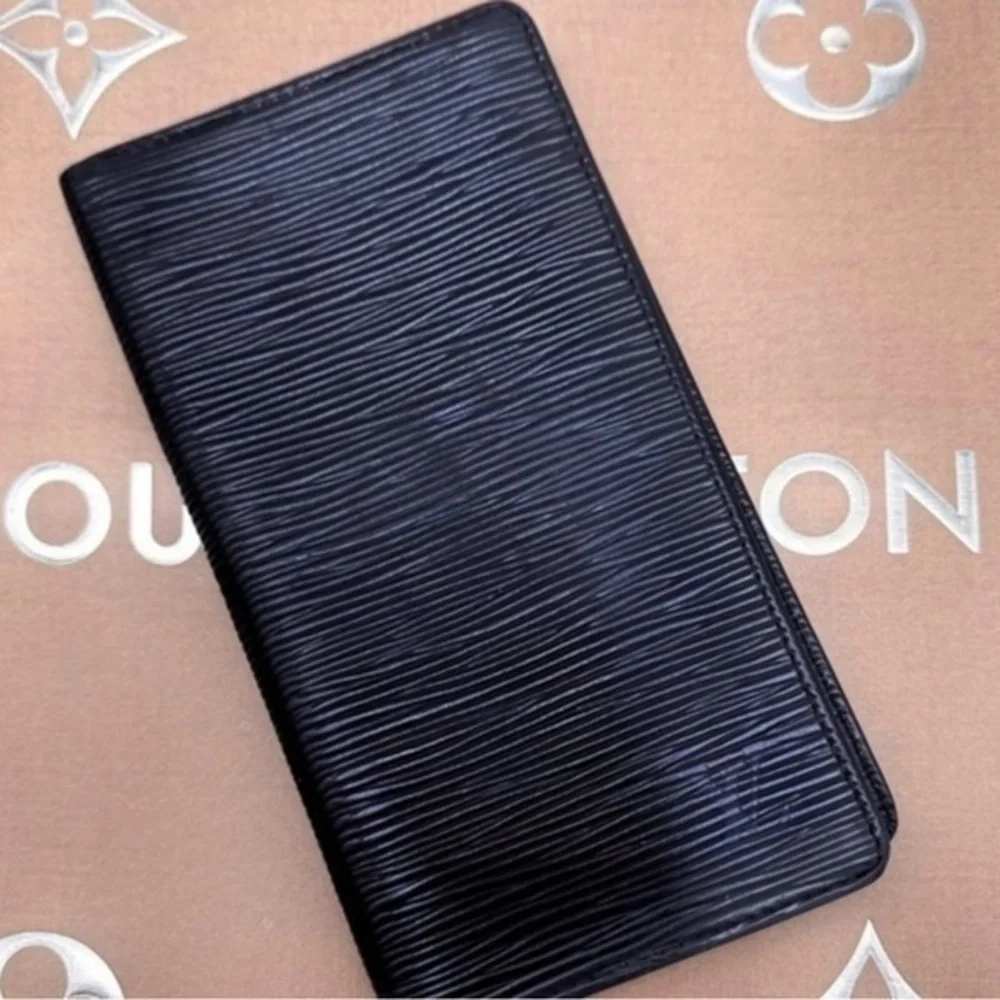AUTHENTIC Louis Vuitton Monogram Porte Valeurs Checkbook Wallet. Black.